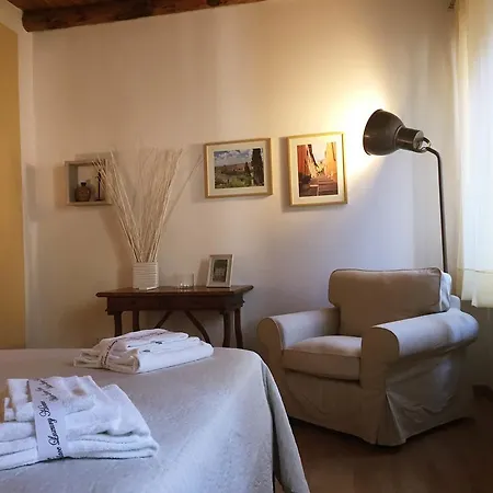 华莱士豪华公寓